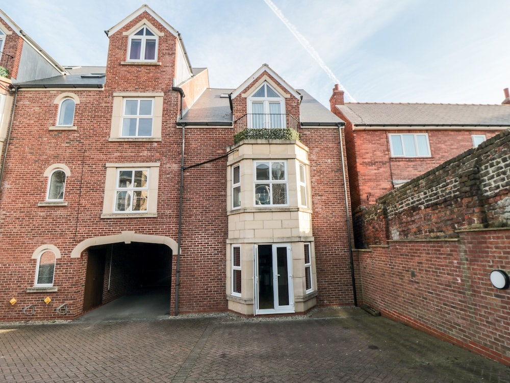 Apartment 1 19 Cleveland Terrace — 4-Star Luxury Hotel in Whitby, United Kingdom