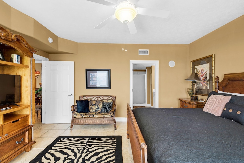 Treasure Island Resort Rentals — hotel in Lower Grand Lagoon