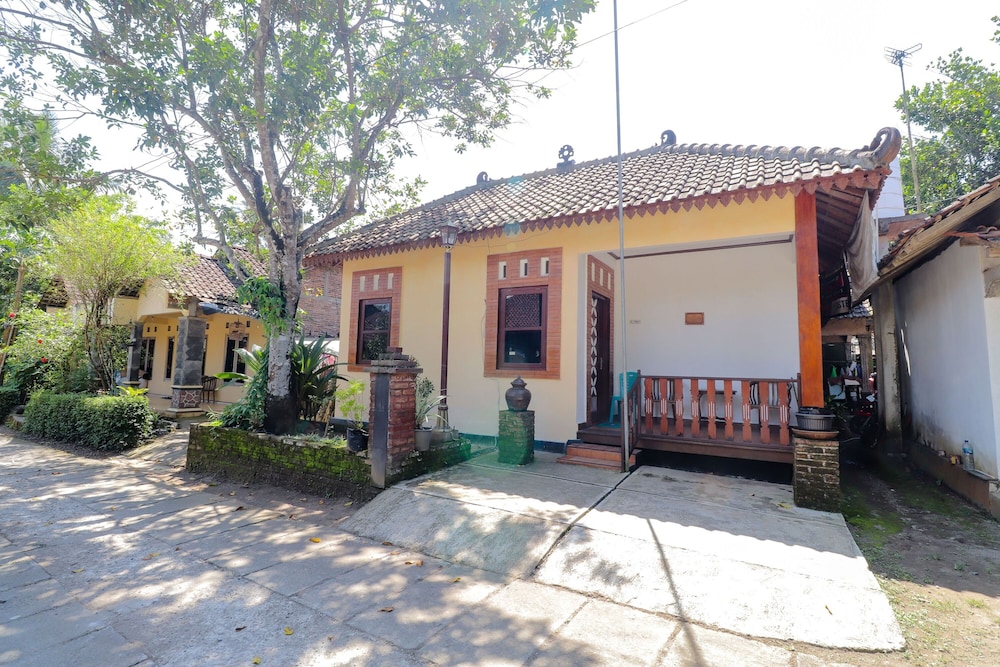 Hotel Ndalem Ayem in Magelang, Indonesia