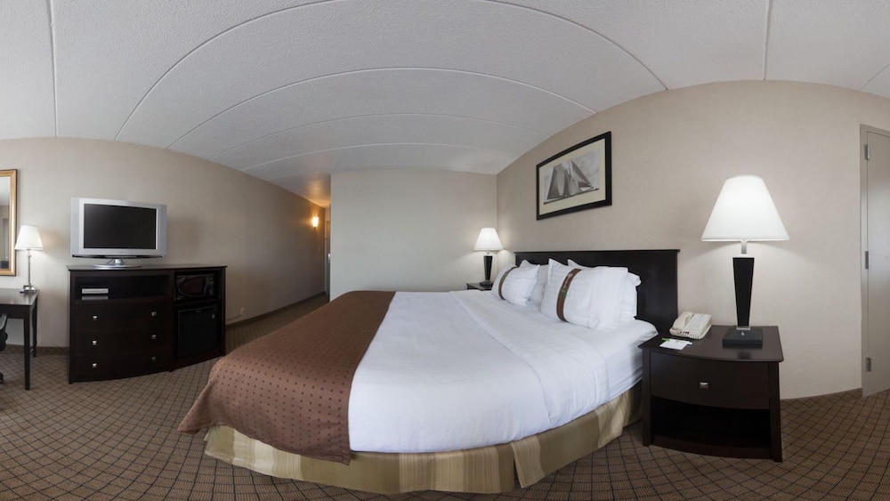 Holiday Inn Detroit Lakes an IHG Hotel - photo 4