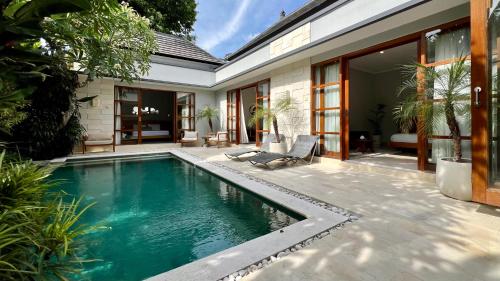 Villa Voyage 5 — 4-Star Luxury Hotel in Seminyak, Indonesia