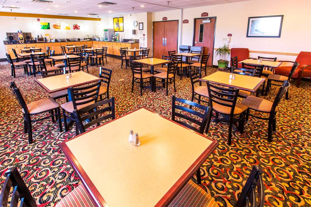 Quality Inn & Suites University - photo 45