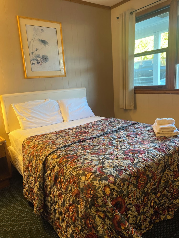 Barberry Court Motel - photo 8