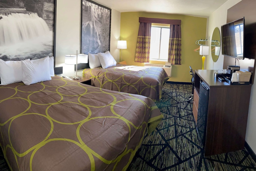 Super 8 by Wyndham York NE - photo 15
