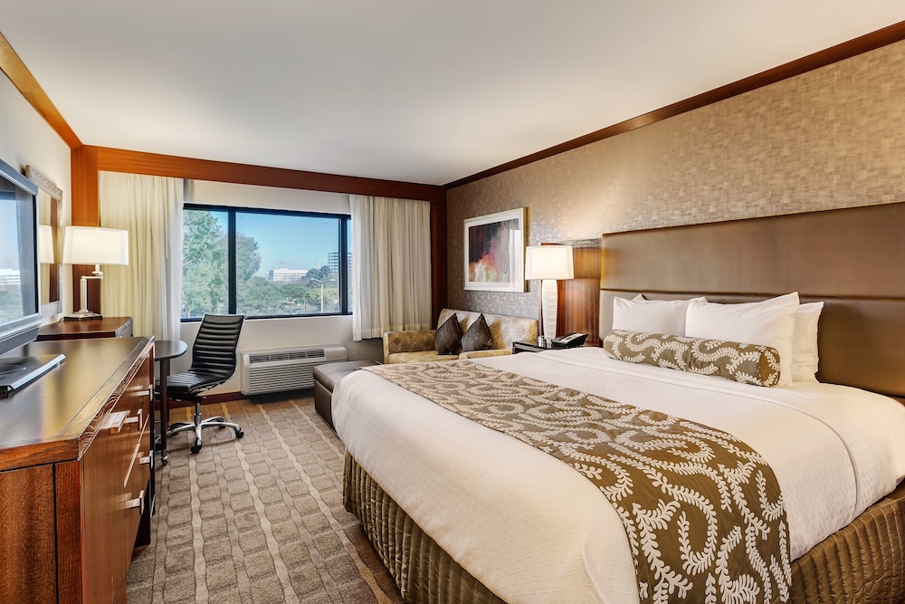 Crowne Plaza Hotel Foster City San Mateo by IHG - photo 4