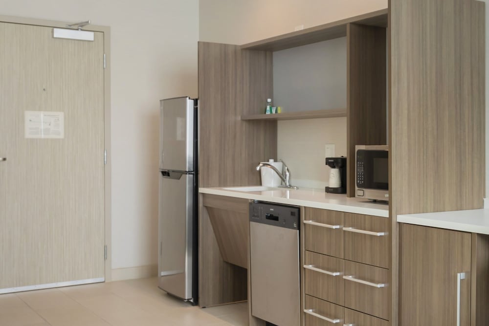 Home2 Suites by Hilton Redlands Loma Linda - photo 23