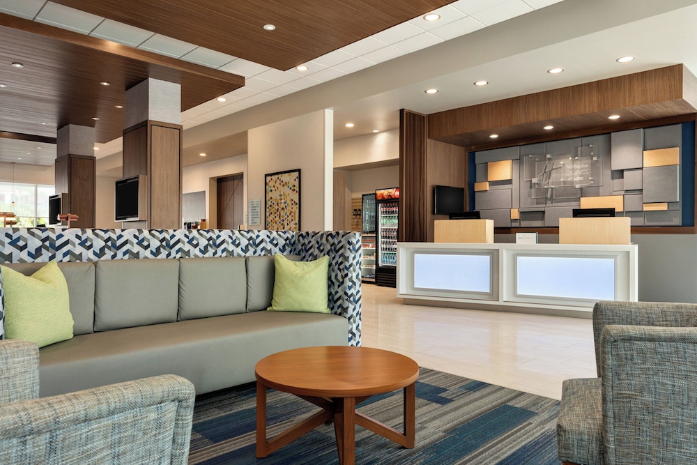 Holiday Inn Express And Suites Dalton Walnut Ave - photo 49
