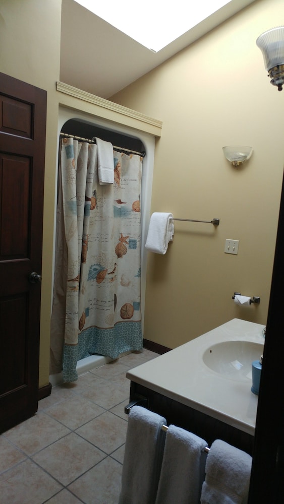 Snug Harbor Inn - photo 47