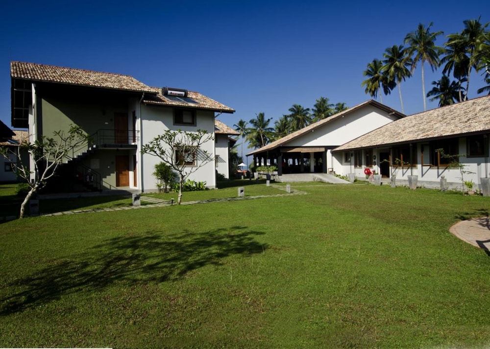 Kamili Beach Villa — 4-Star Luxury Hotel in Kalutara, Sri Lanka