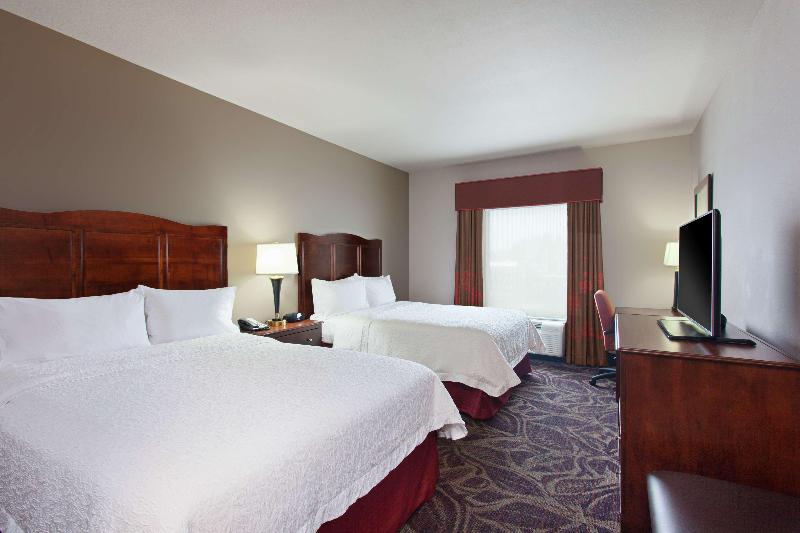 Hampton Inn Seattle Everett - photo 31