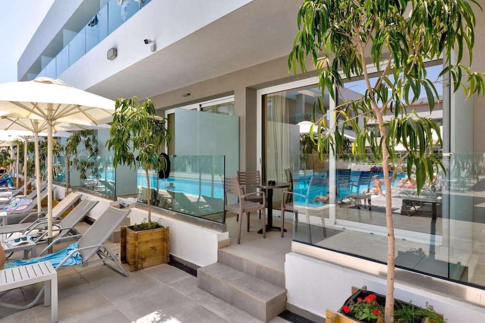 White Olive Premium Laganas All Inclusive — hotel in Zakynthos
