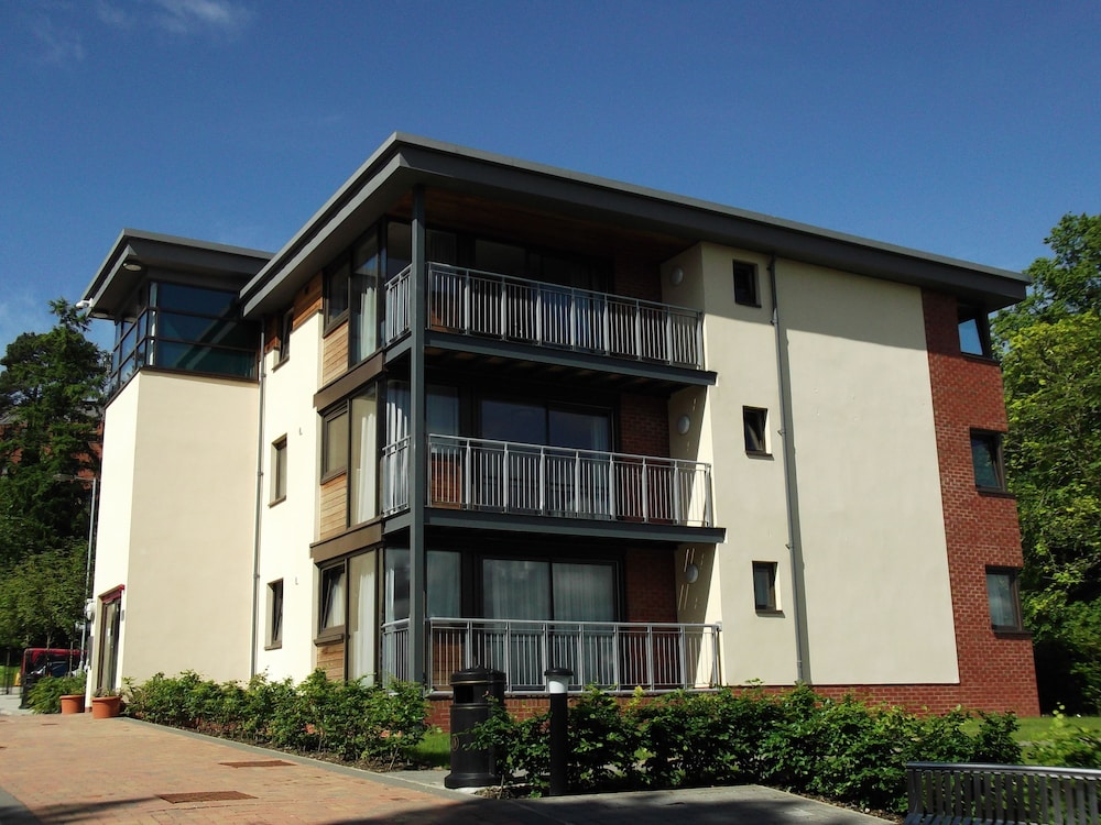 Perth Youth Hostel — 4-Star Luxury Hotel in Perth, United Kingdom