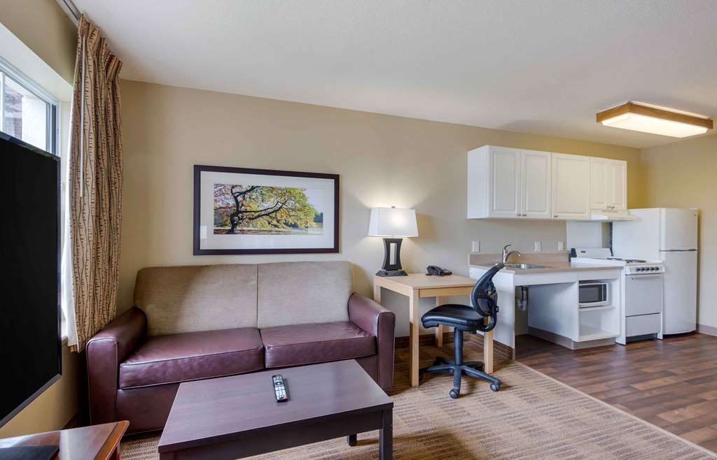 Extended Stay America Suites Greensboro Airport - photo 9
