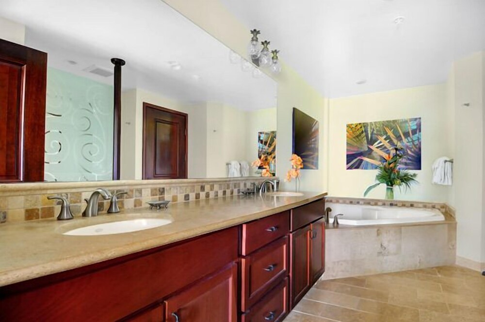 Waipouli Beach Resort C201 2 Br condo by RedAwning - photo 12