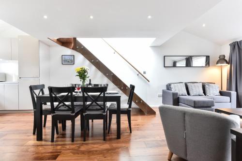 Central Apartments — 4-Star Luxury Hotel in London, United Kingdom