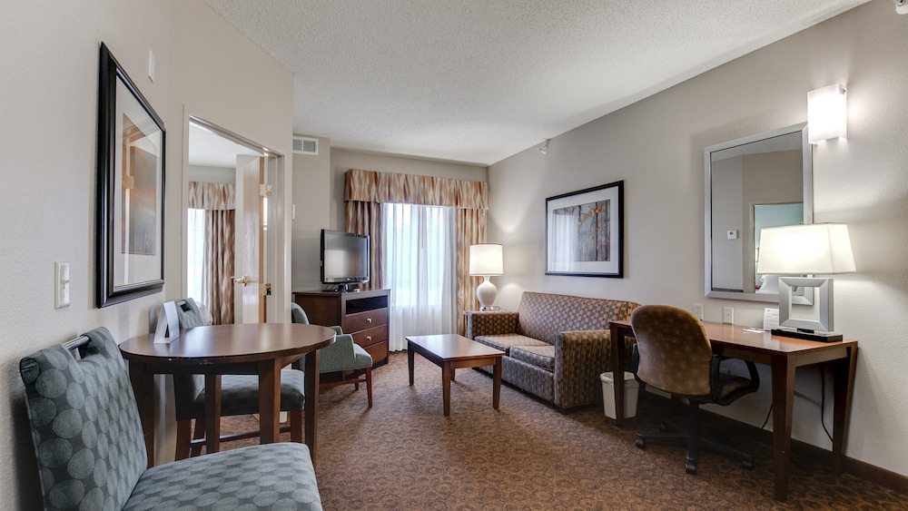 Holiday Inn Express Hotel & Suites St. Cloud by IHG - photo 12