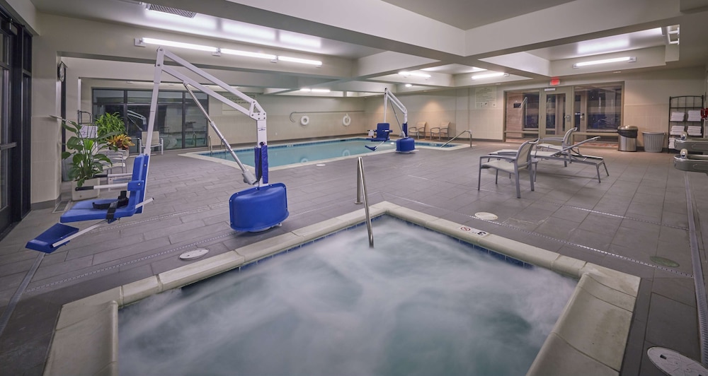Hampton Inn & Suites Hood River - photo 21