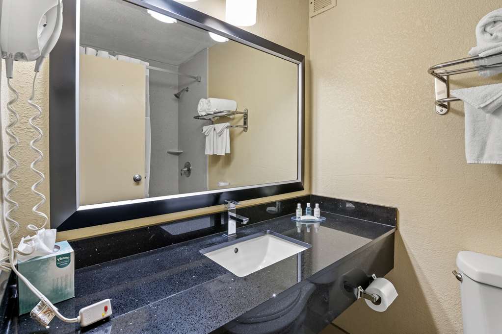 Red Lion Hotel Charlotte - photo 44