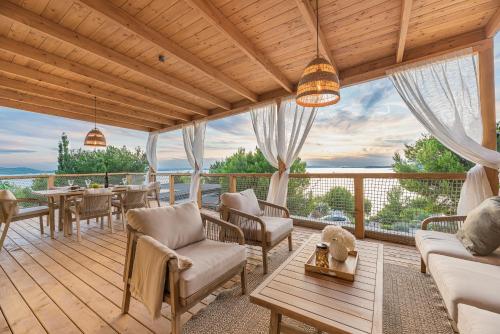 Luce mobile homes L1 L2 L3 — 4-Star Luxury Hotel in Pakostane, Croatia