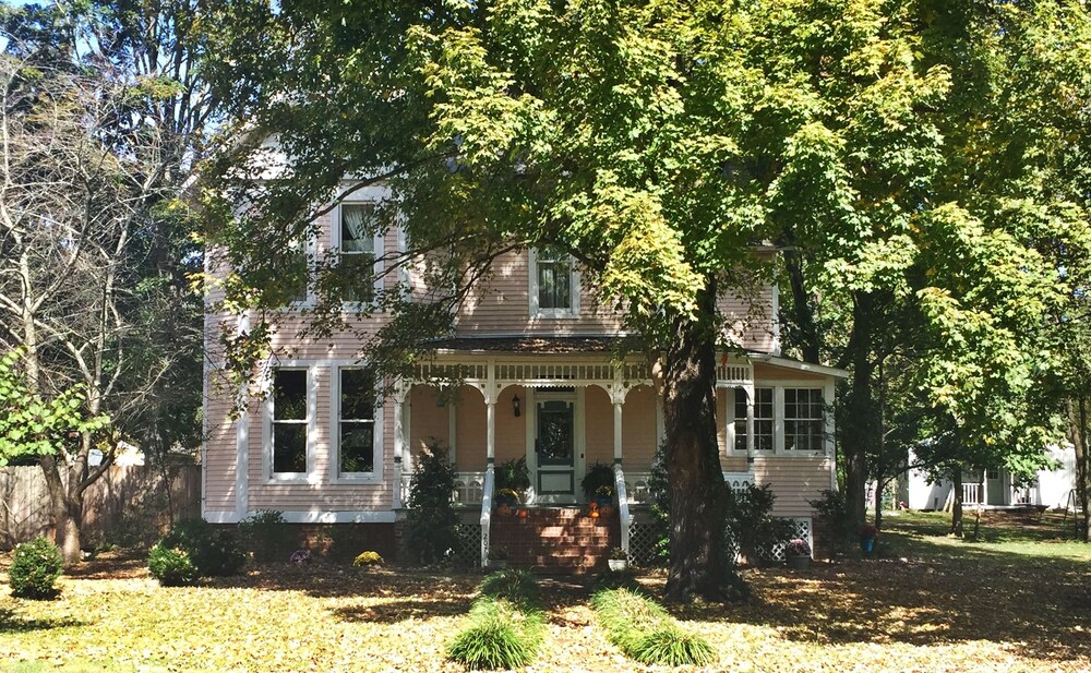 The Walker Inn - featured photo
