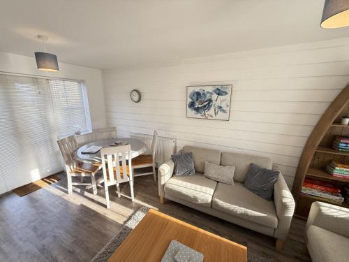 Greenwich Cottage Part of the The Bay Filey Holiday Village with pool gym and direct beach access pub restaurant tennis and meadows walks