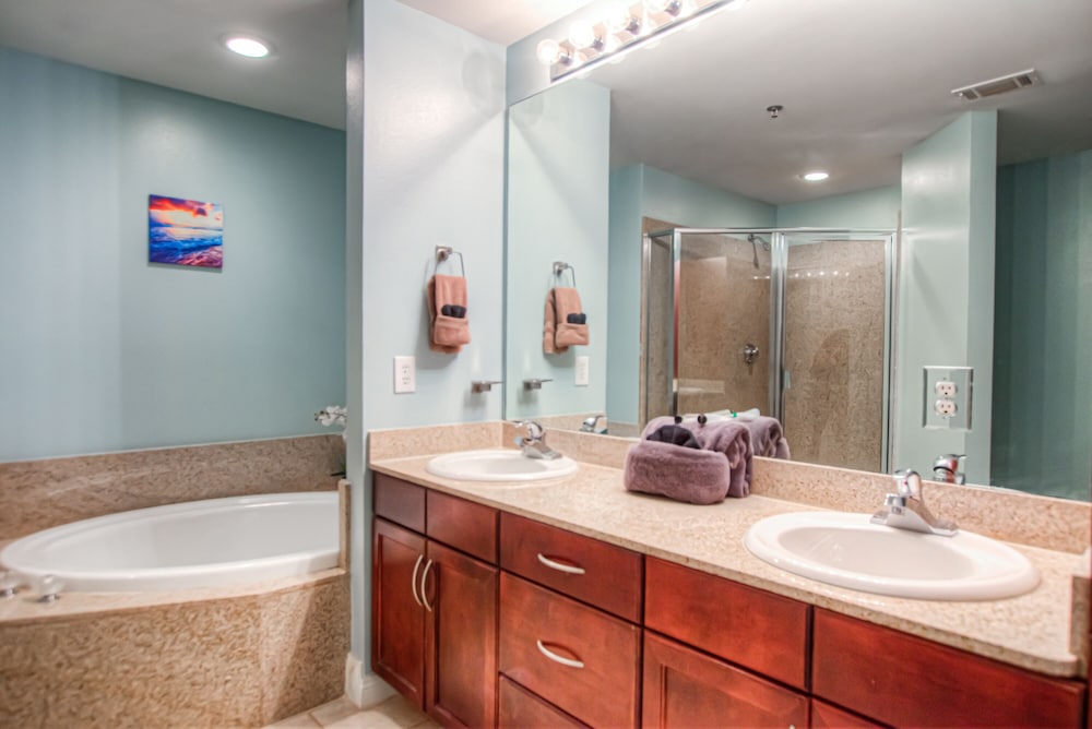 Laketown Wharf Resort by Aneliya's Rentals - photo 764