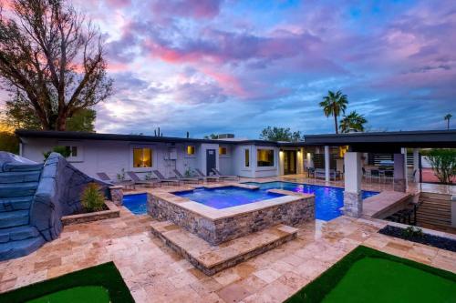 Villa Moderna — 4-Star Luxury Hotel in Phoenix, United States