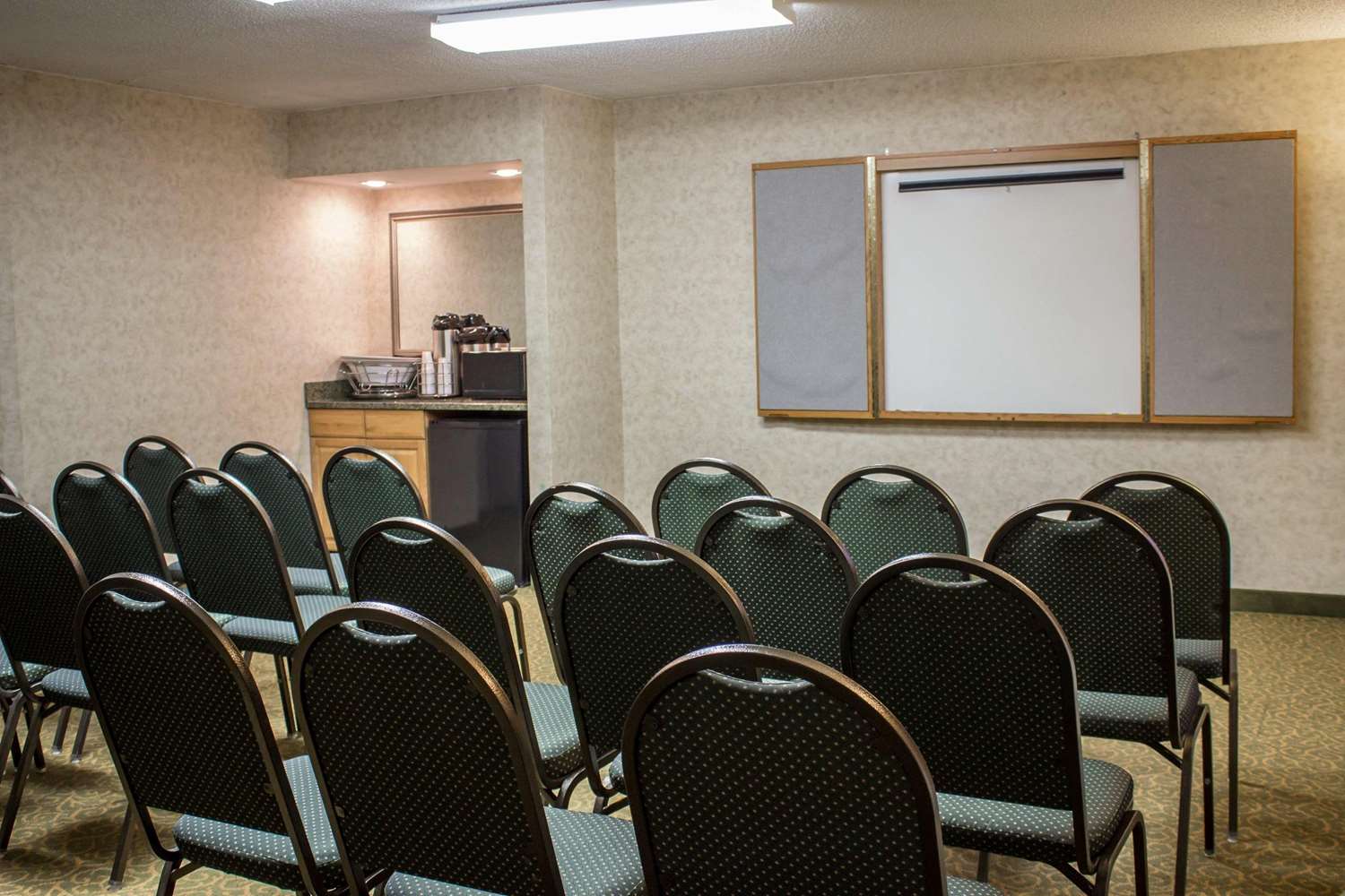 Quality Inn Chapel Hill University Area - photo 17