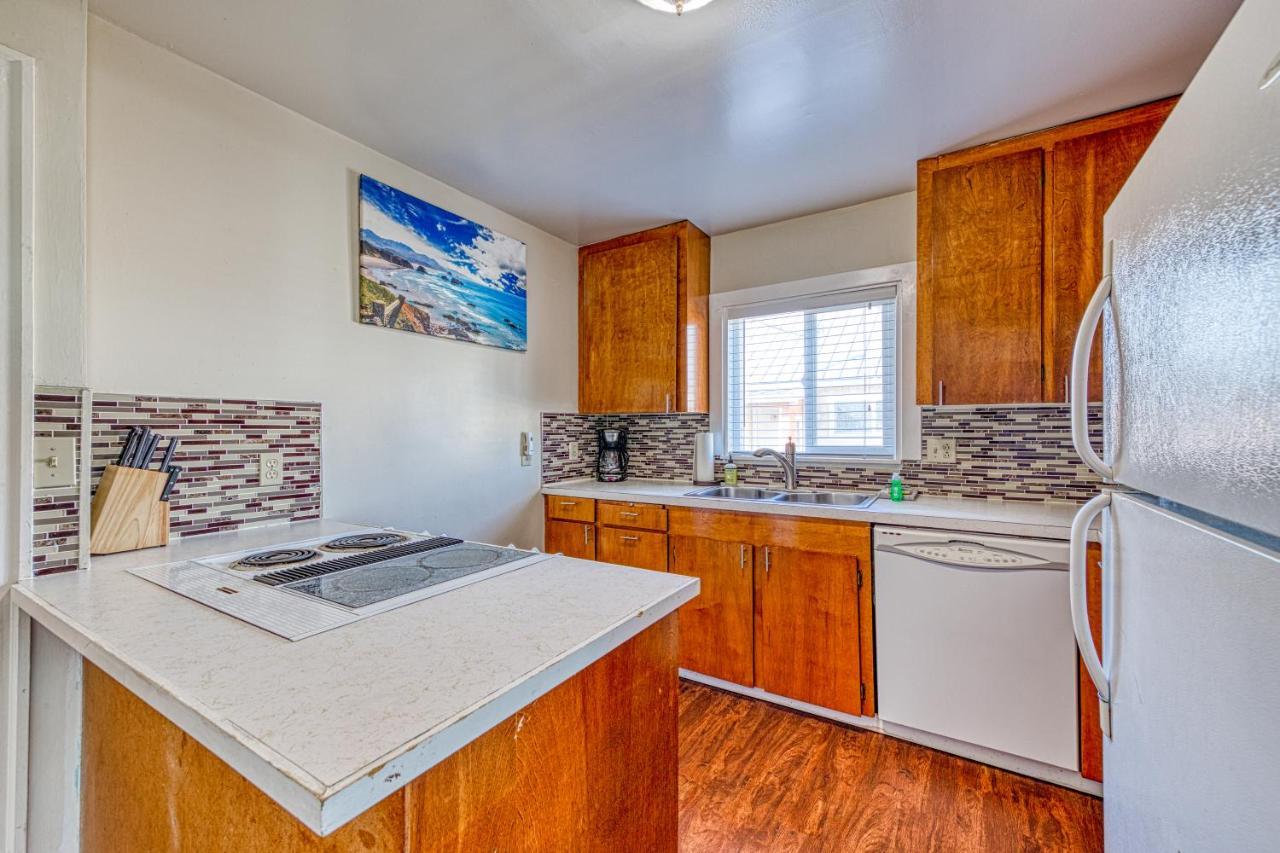 Dolphin 1 2 & 3 in Rockaway Beach, United States