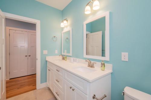 Paradise Pointe by Oak Island Accommodations - photo 6