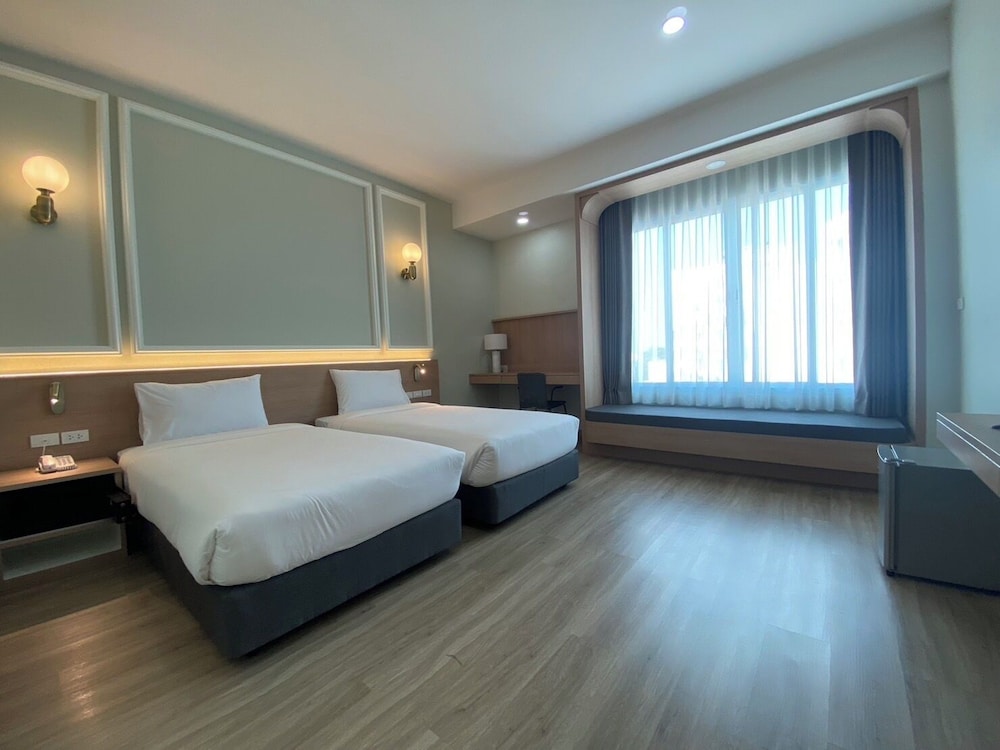 Mayflower Grande Suite Hotel in Phitsanulok, Thailand