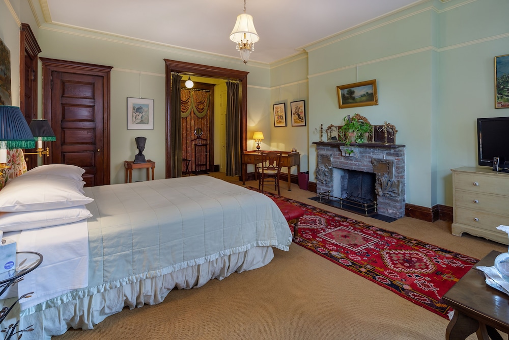 Suites in a Manhattan Mansion - photo 9