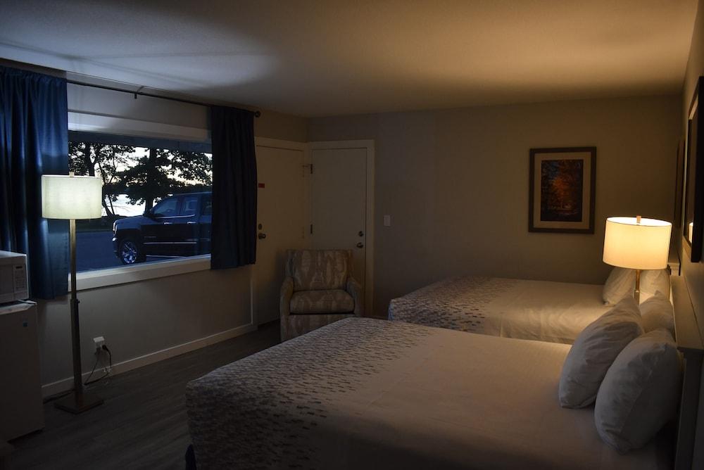 Cadillac Sands Resort - photo 13