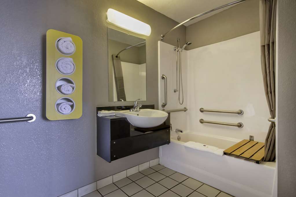 Motel 6 Farmington NM - photo 22