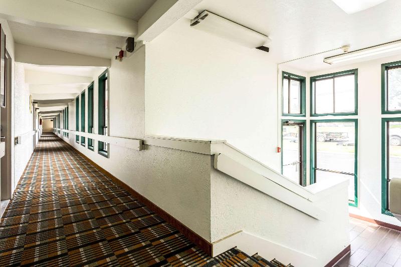 Econo Lodge Idaho Falls - photo 8