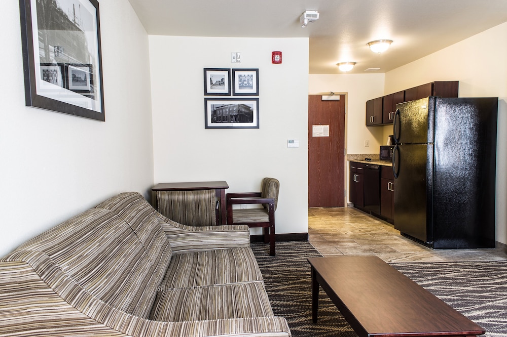 Cobblestone Hotel & Suites Chippewa Falls - photo 35