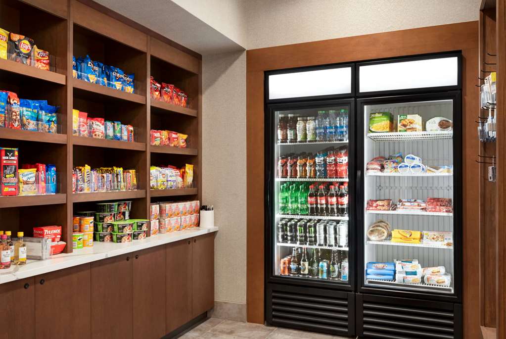La Quinta Inn & Suites by Wyndham Marysville - photo 43