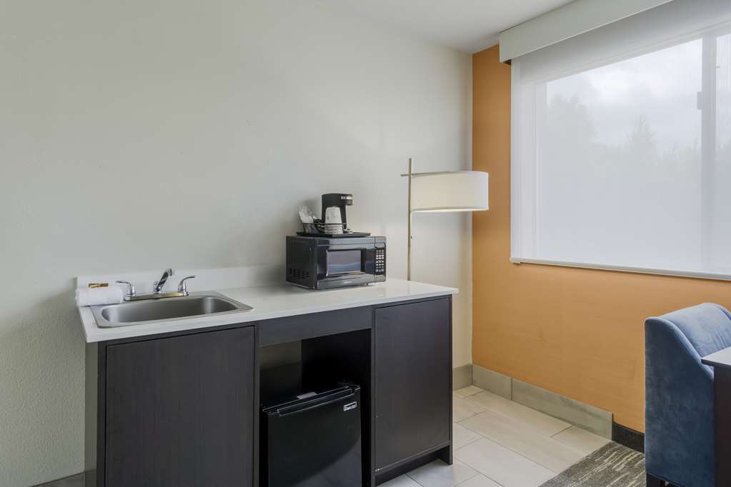 Best Western Plus Renton Inn - photo 14