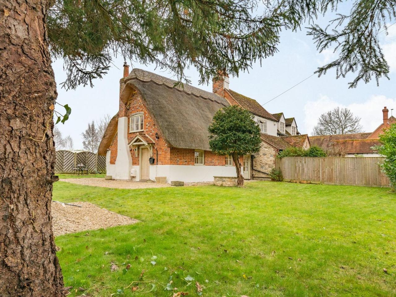 The Cottage — 4-Star Luxury Hotel in Wallingford, United Kingdom