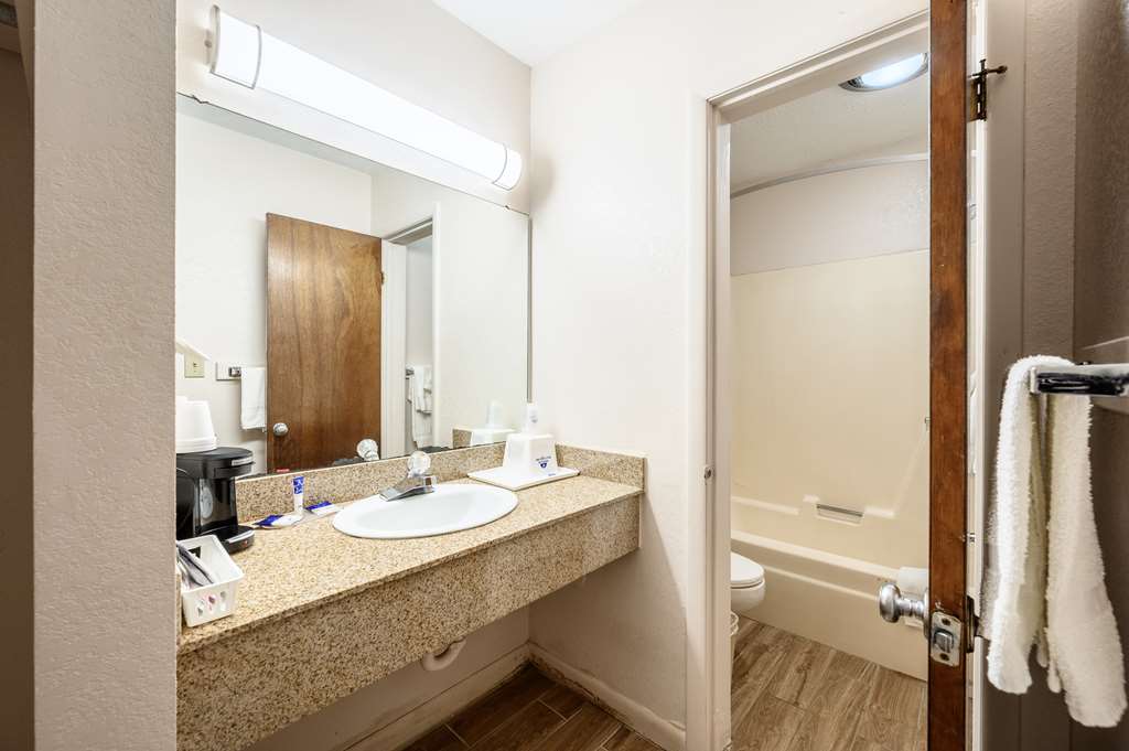 Americas Best Value Inn Heflin - photo 20