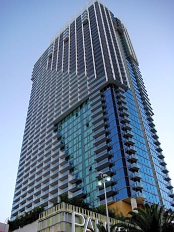 StripViewSuites Two Bedroom Conjoined Suite at Palms Place