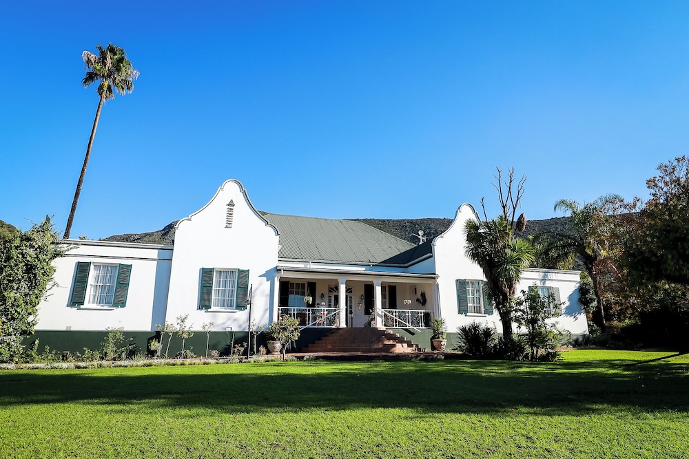 Altes Landhaus Country Lodge — 5-Star Luxury Hotel in Oudtshoorn, South Africa