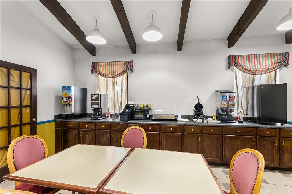 Americas Best Value Inn and Suites Aberdeen - photo 26
