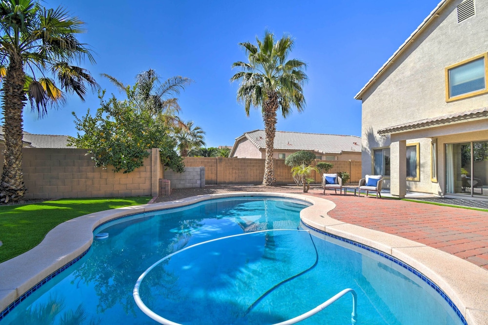 Avondale Oasis w Pool: 5 Mi to State Farm Stadium — hotel in Avondale