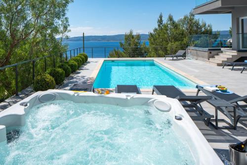 Villa Iponi — 4-Star Luxury Hotel in Omis, Croatia