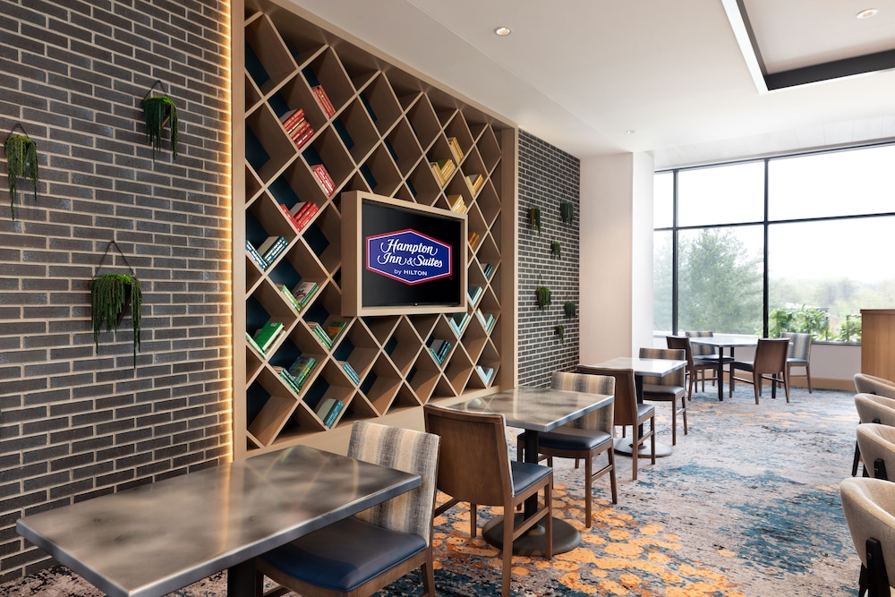 Hampton Inn & Suites Watertown Boston - photo 4