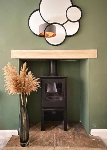4@No.4. A cosy spot for 4 and one furry friend