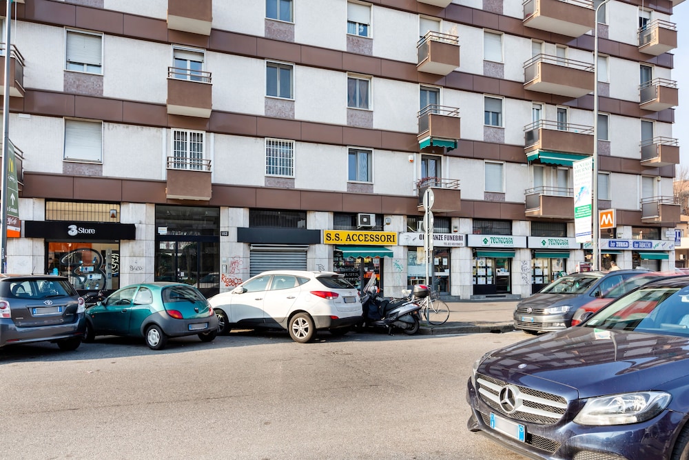 Quater Apartments Milano — 4-Star Luxury Hotel in Milan, Italy
