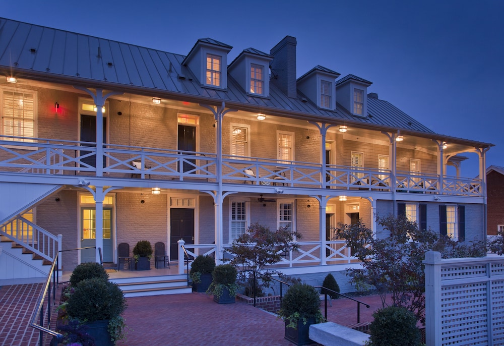 The Georges — Lexington