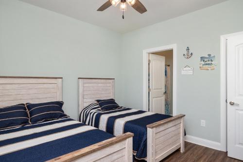 Pawsitively Paradise by Oak Island Accommodations - photo 23